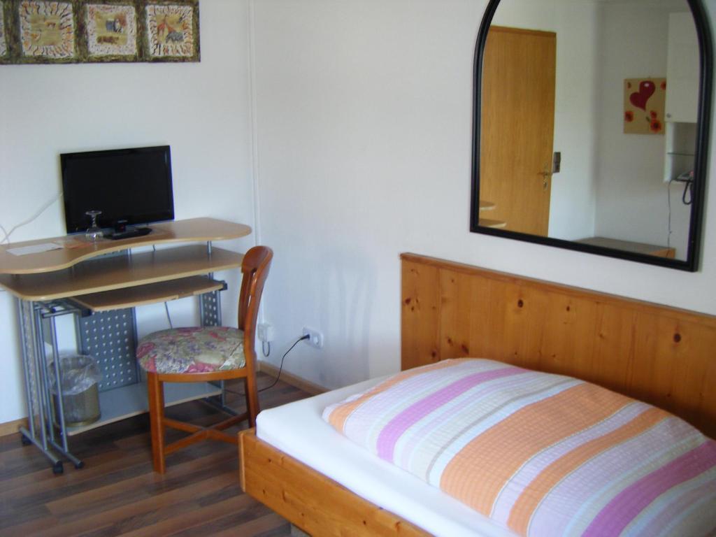 Gasthof Kreuz Hotel Heitersheim Buitenkant foto
